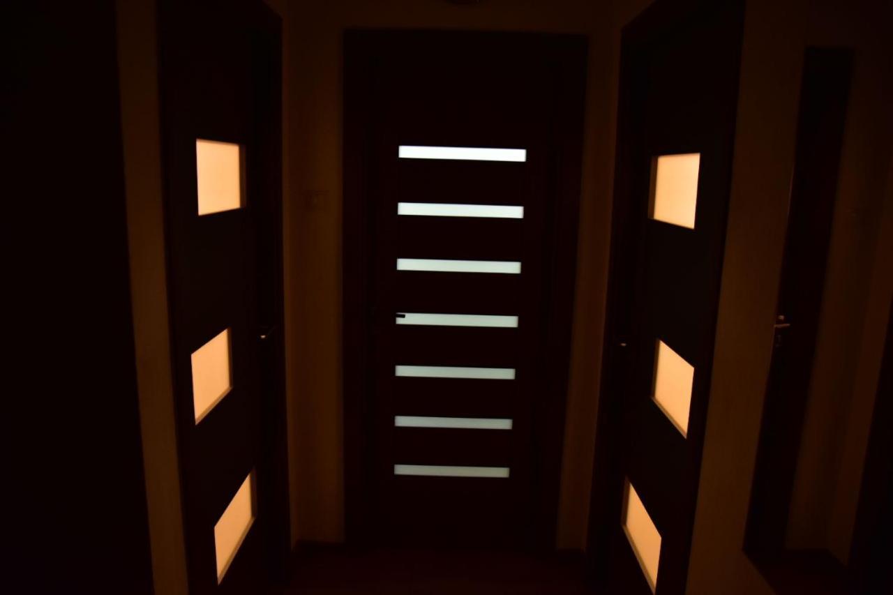 Apartament Dabe Hd Hunedoara Exteriör bild