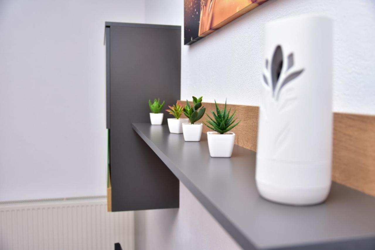Apartament Dabe Hd Hunedoara Exteriör bild