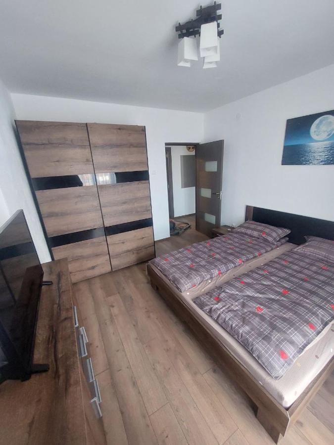 Apartament Dabe Hd Hunedoara Exteriör bild