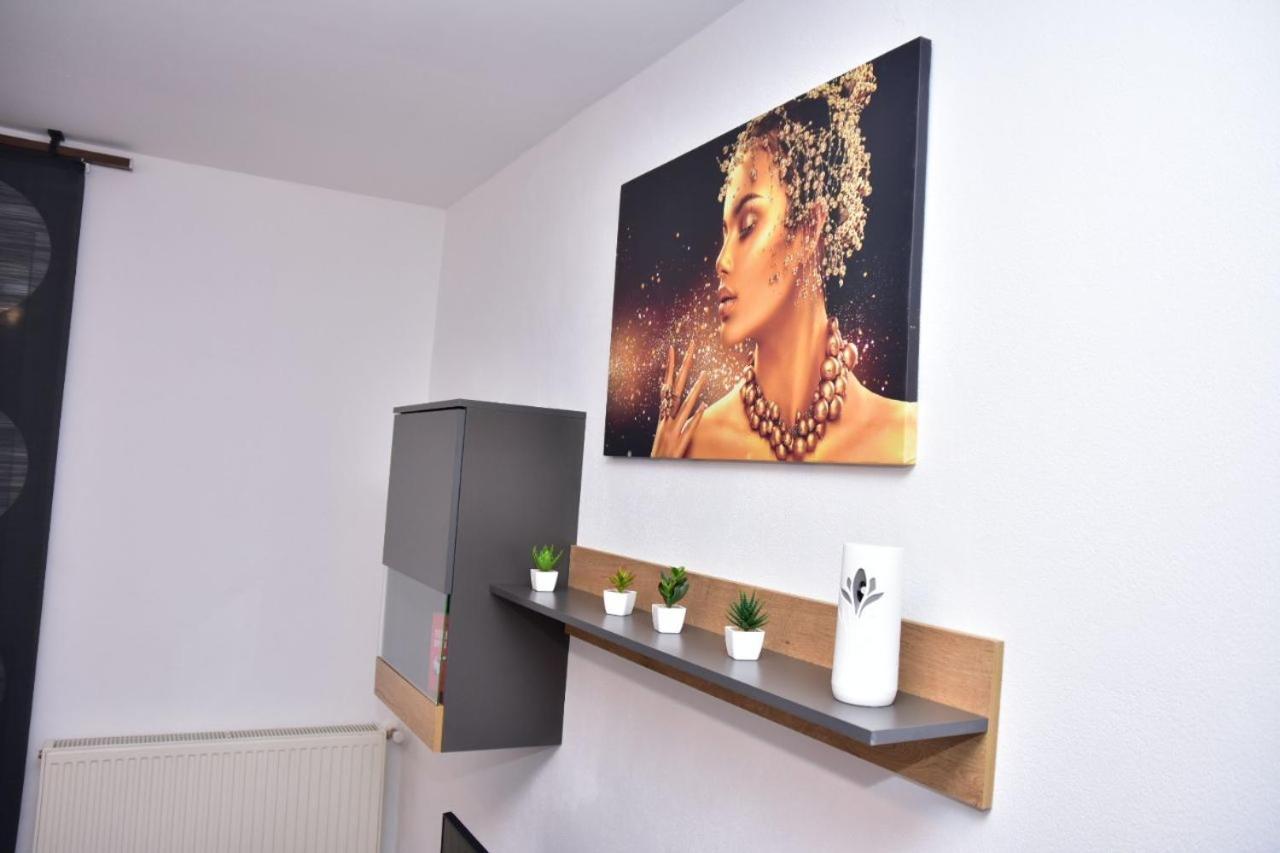 Apartament Dabe Hd Hunedoara Exteriör bild