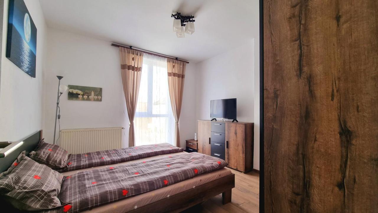 Apartament Dabe Hd Hunedoara Exteriör bild