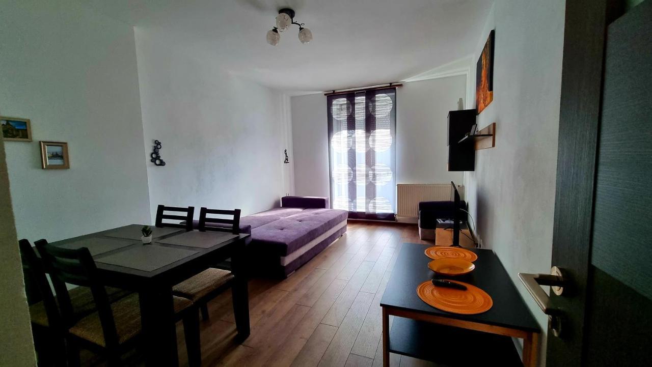 Apartament Dabe Hd Hunedoara Exteriör bild